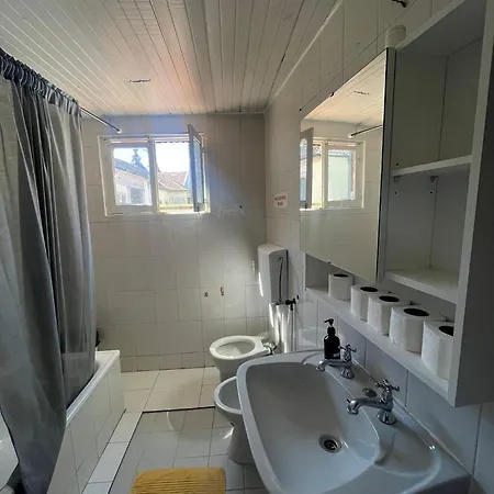 Casa Augusta 2 *