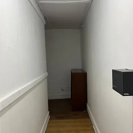 Hostel Casa Augusta 2 *