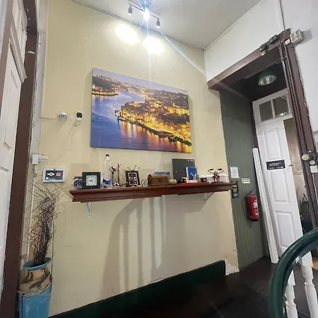 Casa Augusta 2 Hostel *
