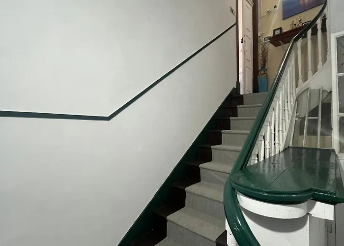 Hostal Casa Augusta 2 *