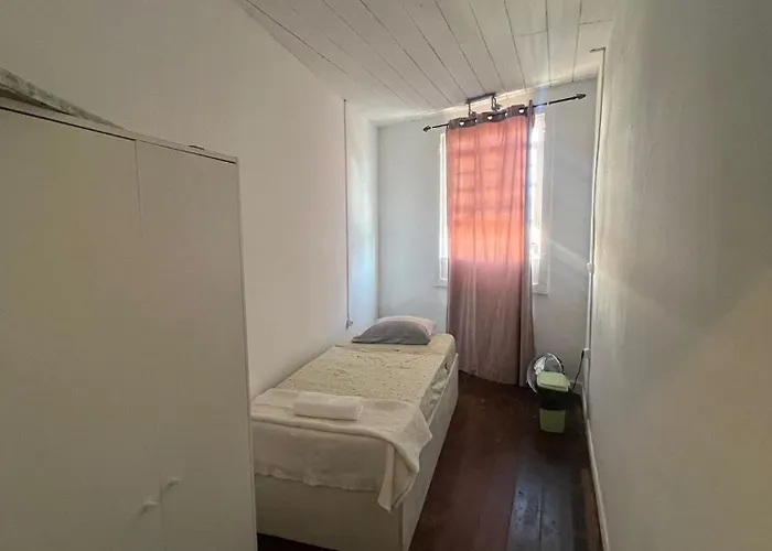 Casa Augusta 2 Hostel *