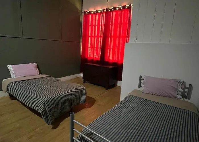 Casa Augusta 2 Hostel *